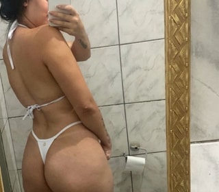 Acompanhante Karla