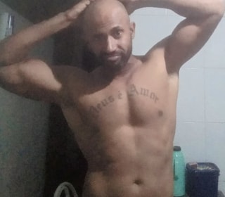 Acompanhante Carlos Luiz