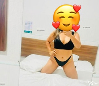 Acompanhante Caroline