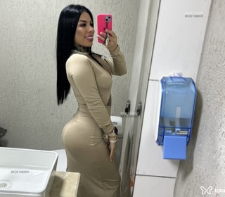 Acompanhante Luana