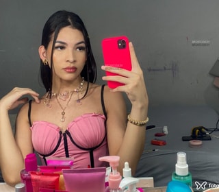 Acompanhante Aurora Fernandes