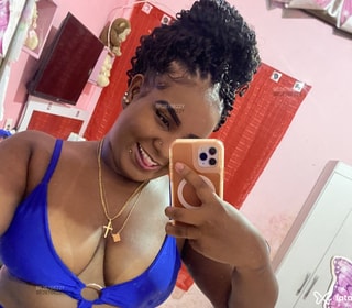 Acompanhante Aicha