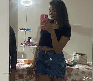 Acompanhante Flora Campos