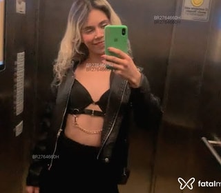 Acompanhante Talia
