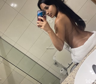 Acompanhante Tainá