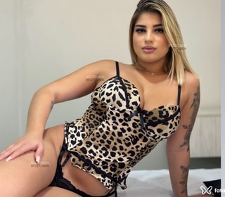 Acompanhante Mariana