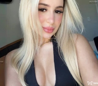 Acompanhante Julia