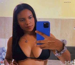 Acompanhante Tainá