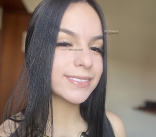 Acompanhante Mirella