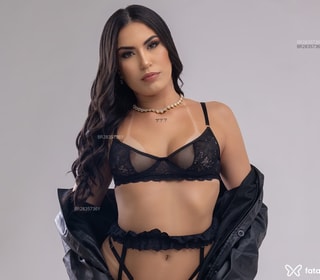 Acompanhante Mirella