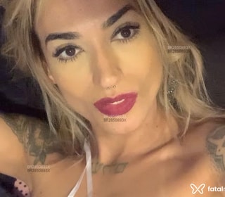 Acompanhante Caroline