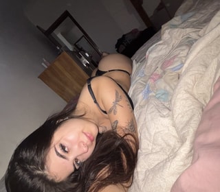 Acompanhante Lara Oliver