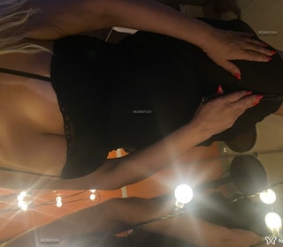 Acompanhante Karol