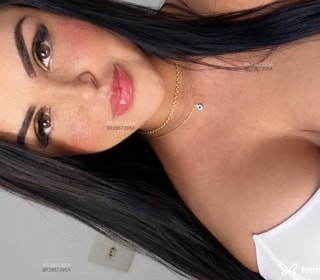 Acompanhante Carolina