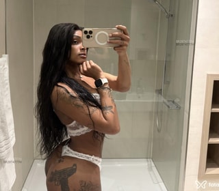 Acompanhante Talita