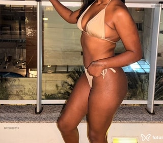 Acompanhante Karol Milany