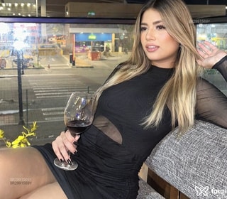Acompanhante Laura Reis