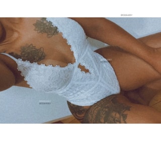 Acompanhante Morena