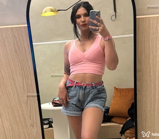Acompanhante Larissa