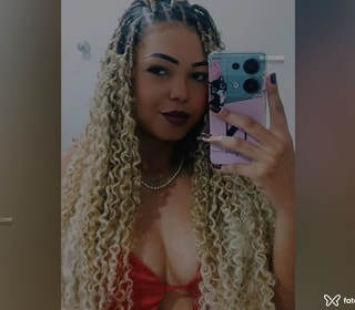 Acompanhante Luana