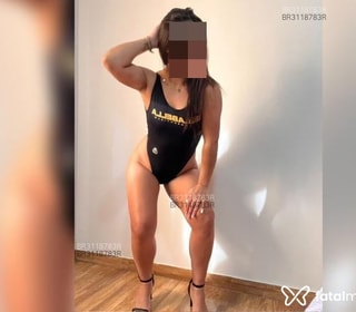 Acompanhante Livia Lins