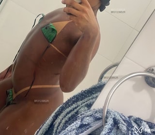 Acompanhante Julia