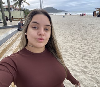 Acompanhante Luiza