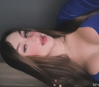 Acompanhante Júlia Oliveira