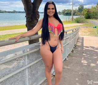 Acompanhante Luiza Soares