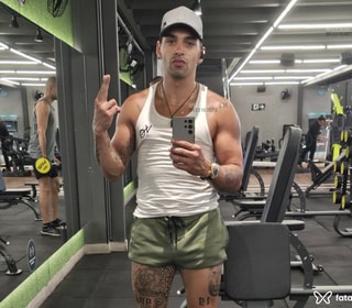 Acompanhante Léon Vibe