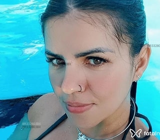 Acompanhante Ninaa