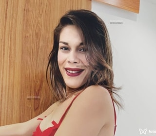 Acompanhante Lara Muller
