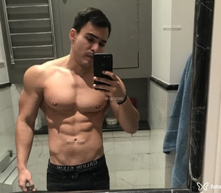 Acompanhante Raphael Castro