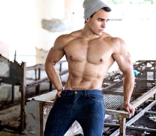 Acompanhante Raphael Castro
