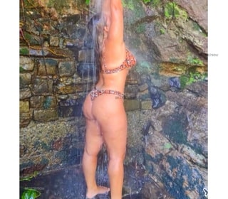Acompanhante Laura Botino