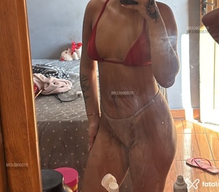 Acompanhante Letícia Azevedo