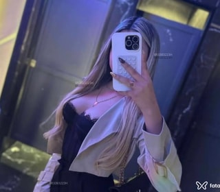 Acompanhante Julia