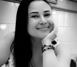 Acompanhante Letícia