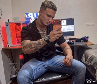 Acompanhante Hugo Santos
