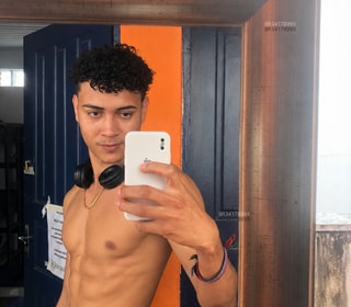 Acompanhante Abel Victor