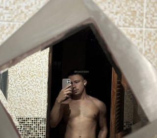 Acompanhante Augusto