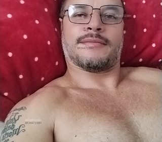 Acompanhante Carlos Henrique