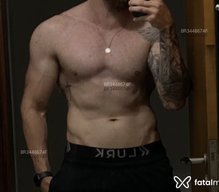 Acompanhante Felipe Tattoo