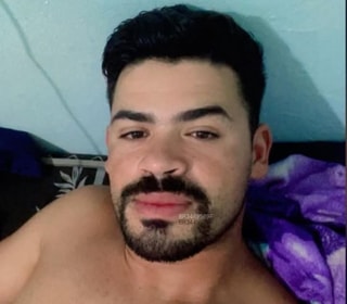 Acompanhante Bryan