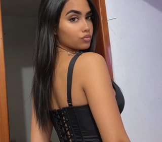 Acompanhante Beatriz