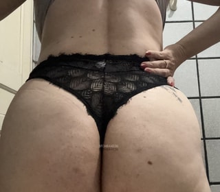 Acompanhante Ana Luiza