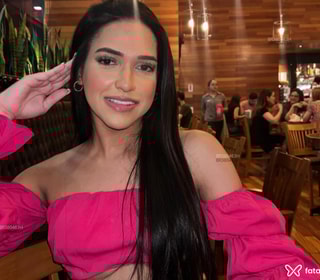 Acompanhante Livia Pavanelli