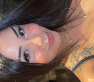 Acompanhante Yumi Villar