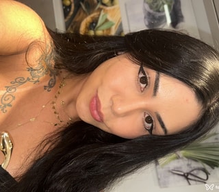 Acompanhante Yumi Villar