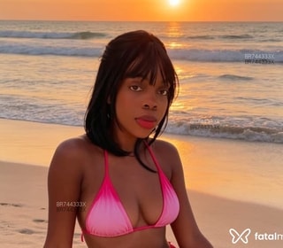 Acompanhante Zoe Santos